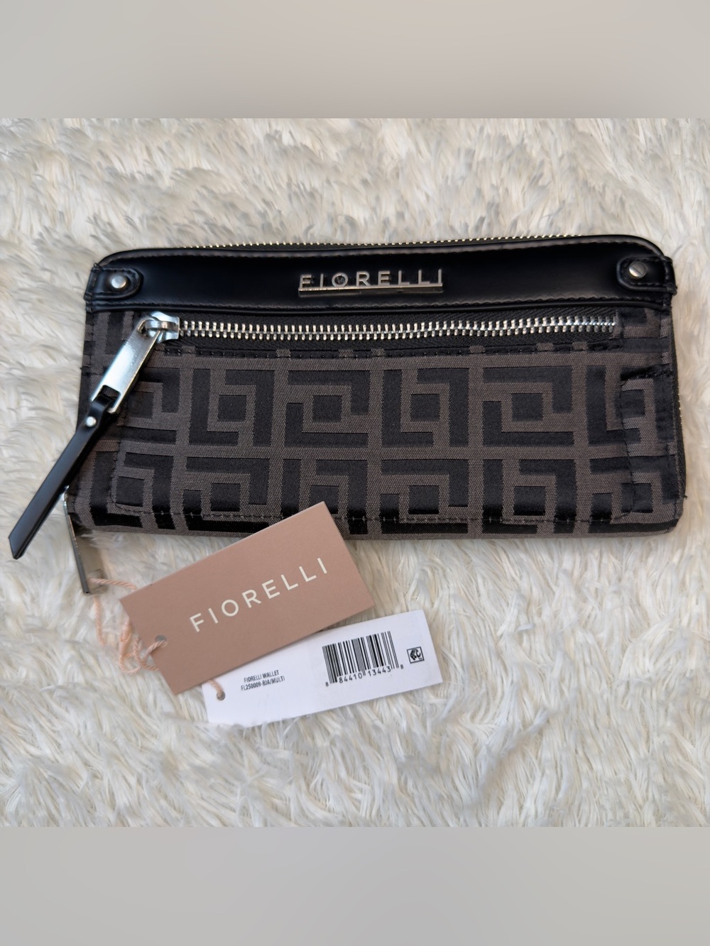 NWT Fiorelli Black & Gray Geometric Zip-Around Clutch Wallet